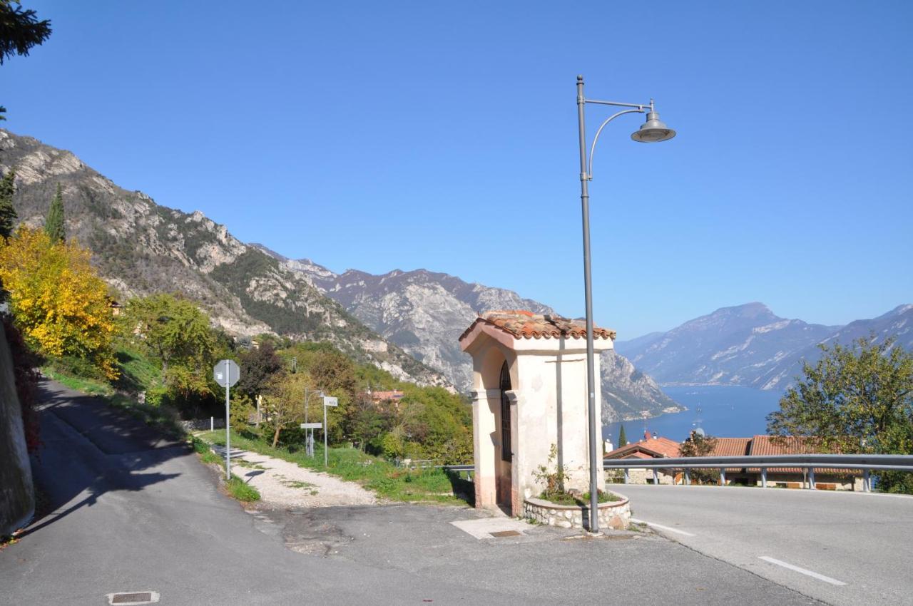 Villetta 56 Blu Yellow And Red Lake View Garden Private Parking By Garda Domus Mea Tremosine Luaran gambar
