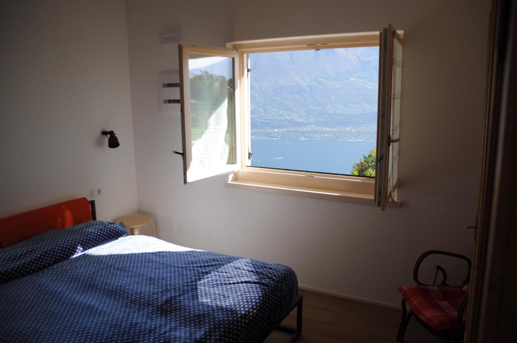 Villetta 56 Blu Yellow And Red Lake View Garden Private Parking By Garda Domus Mea Tremosine Luaran gambar
