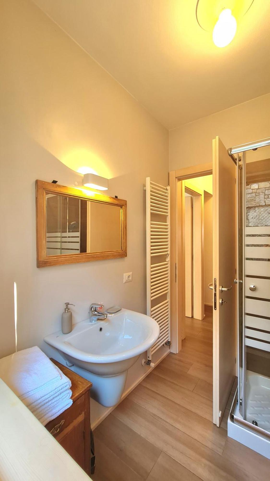Villetta 56 Blu Yellow And Red Lake View Garden Private Parking By Garda Domus Mea Tremosine Luaran gambar